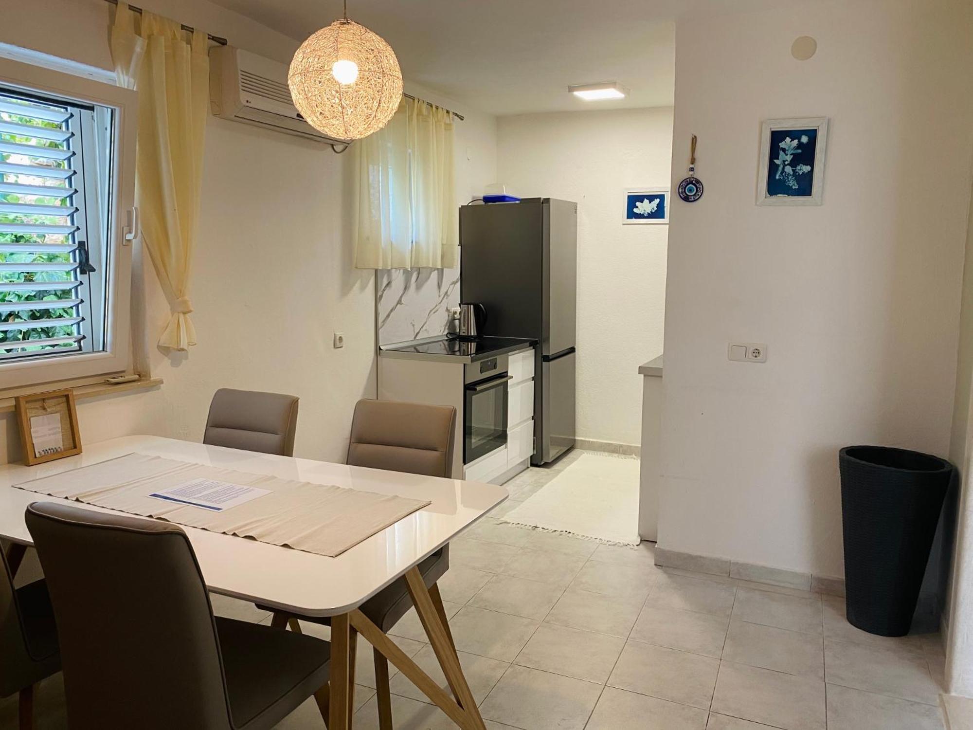 Jasmina Apartment *