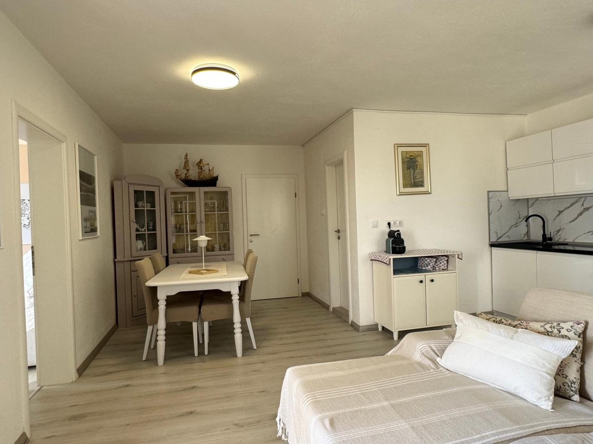 Jasmina Apartment *